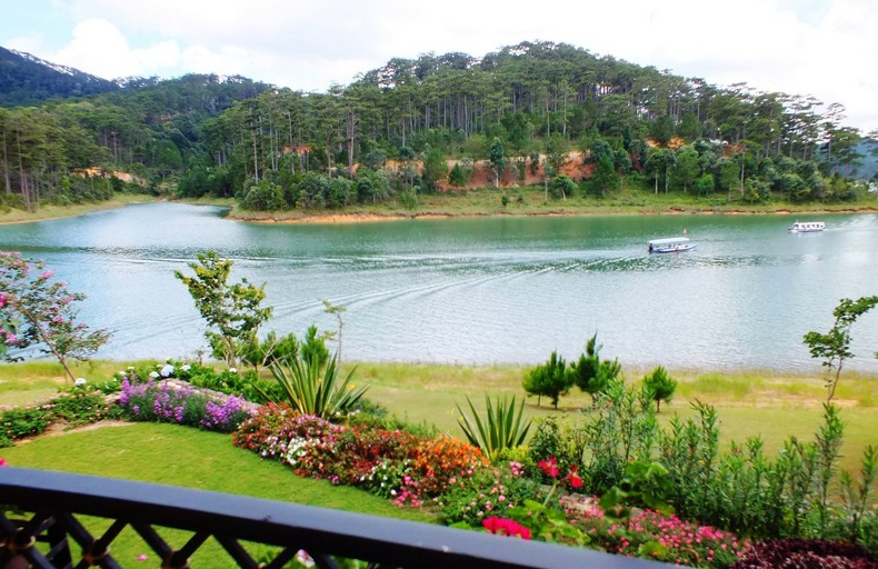 Chiêm ngưỡng thác nước ở Đà Lạt